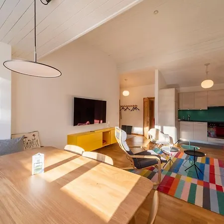 Appartement Chesa Nair - *